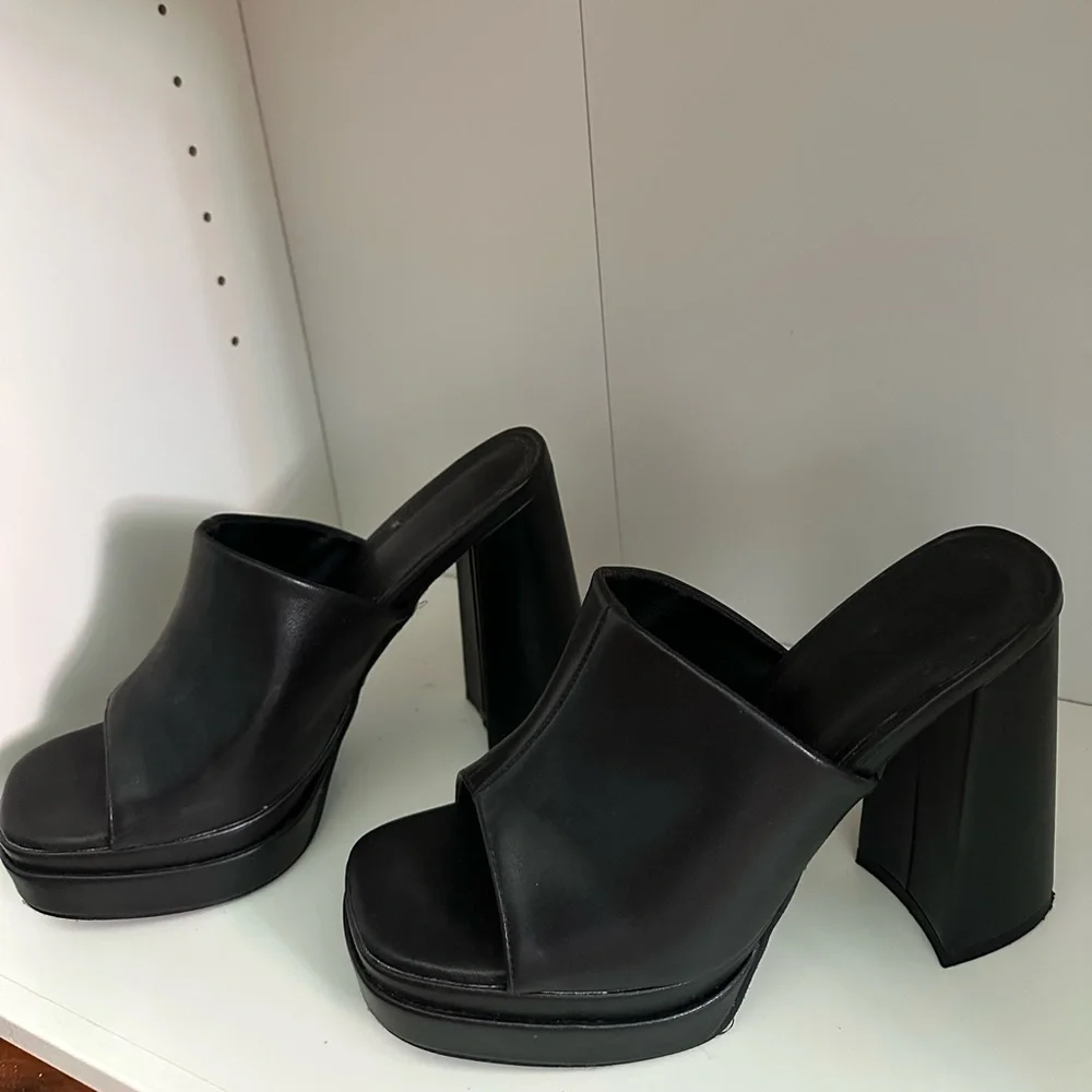 Elegant Black Women's Platform Mules - Picture 3 of 5